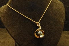14k YG Black Pearl and Dia. Pendant Galatea